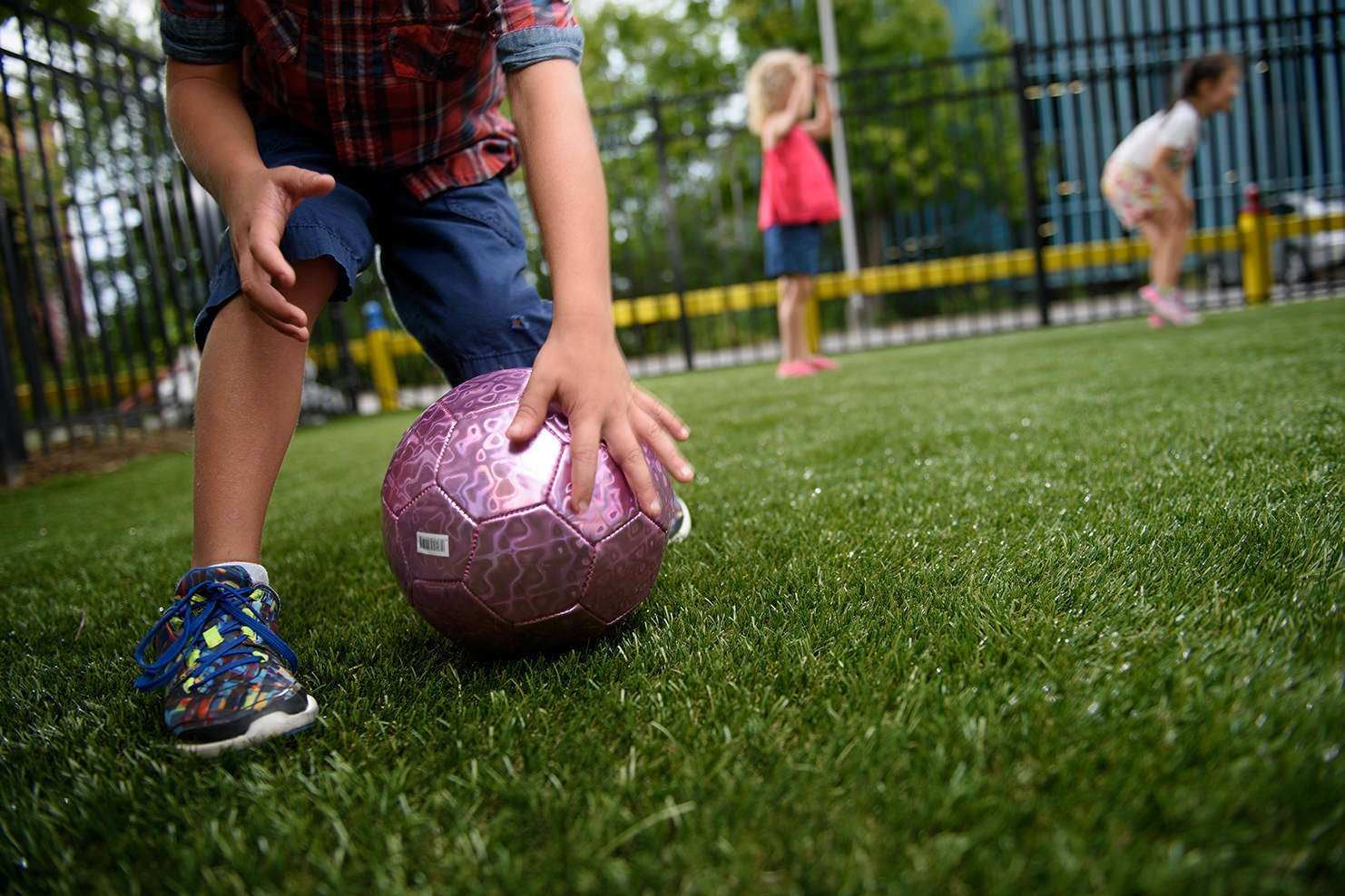 Robertson-080-PlayCore-Turf-DotsonCommercial