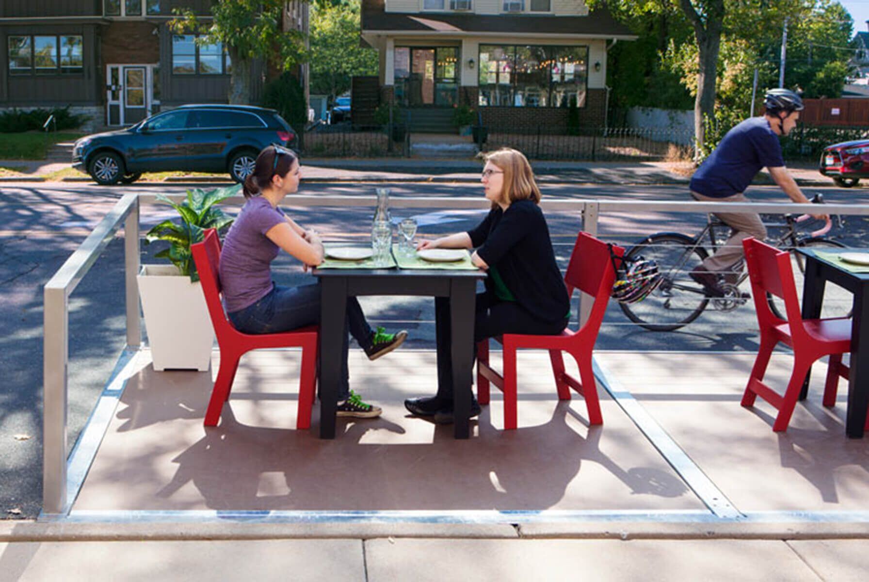 Dero-Parklet-Cafe.jpg#asset:8357